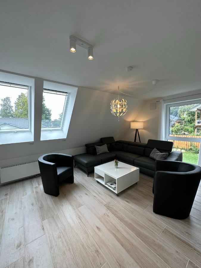 Helle, Grosszuegige Ferienwohnung Fuer 2 - 3 Personen Mit Parkplatz + E-Ladestation In Buchholz, Nordheide บุคโฮลซ์ อิน แด นอร์ดไฮเดอ ภายนอก รูปภาพ
