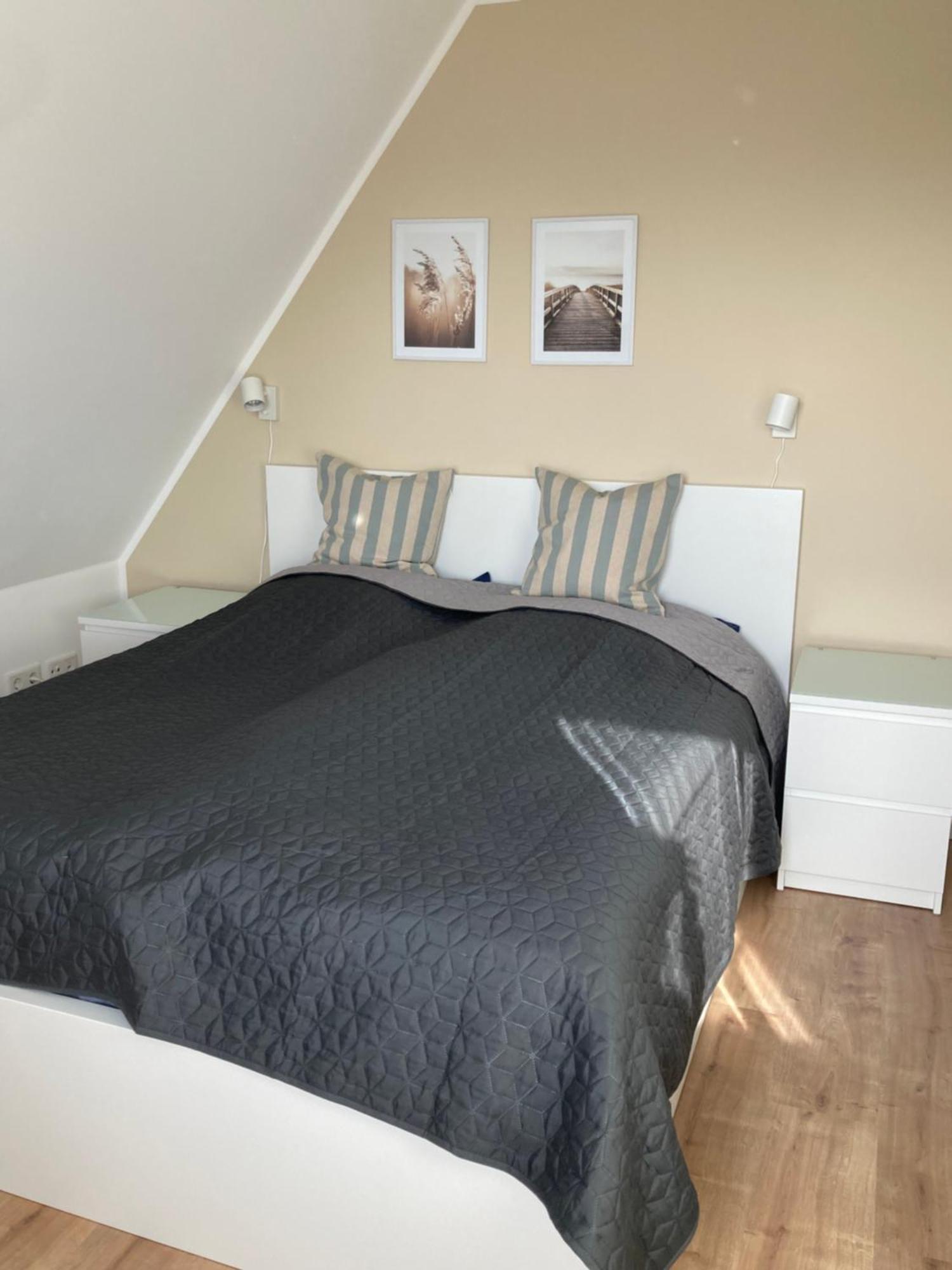 Helle, Grosszuegige Ferienwohnung Fuer 2 - 3 Personen Mit Parkplatz + E-Ladestation In Buchholz, Nordheide บุคโฮลซ์ อิน แด นอร์ดไฮเดอ ภายนอก รูปภาพ